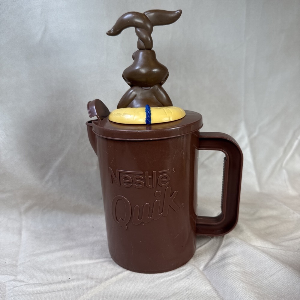 VTG Nestle Quick Nesquik Brown Chocolate Milk Bunny Mixer Plastic‎ Pitcher 24oz - Picture 5 of 14